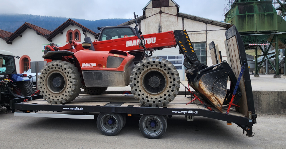 Remorque 2 essieux 14 tonnes plateau Remorque 2 essieux 14 tonnes plateau